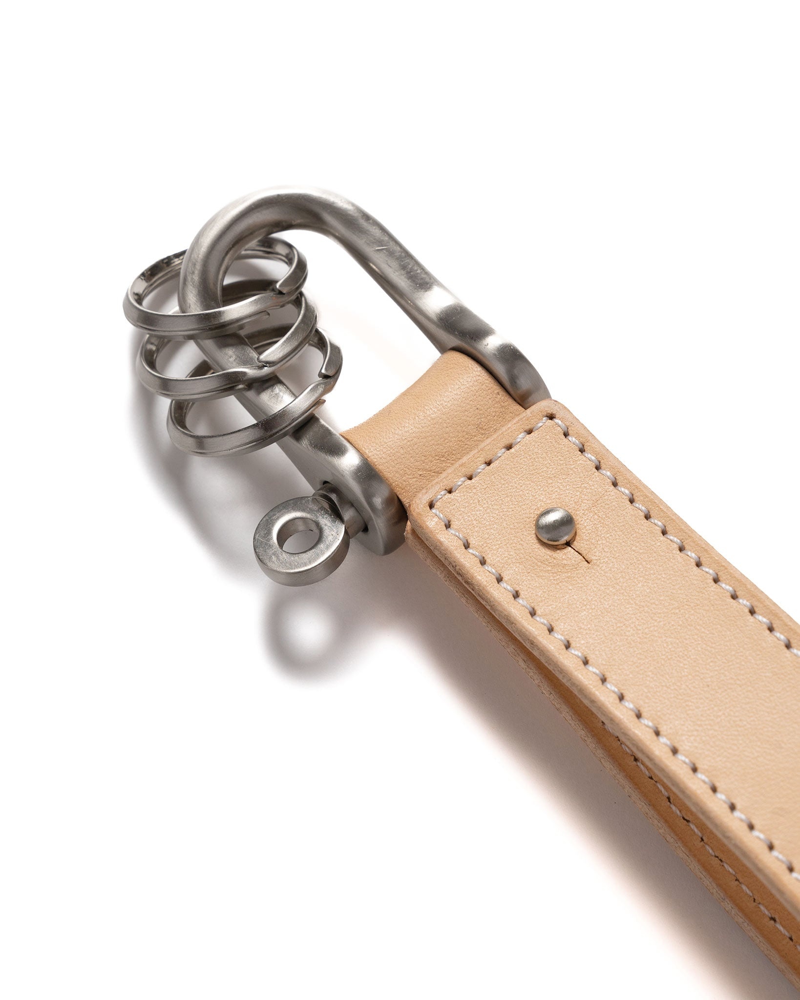 Hender Scheme Key Shackle - Natural – Kith
