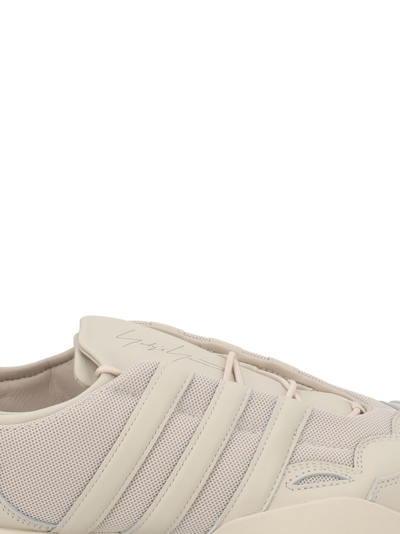 Y-3 Regu 2002 sneakers outlook