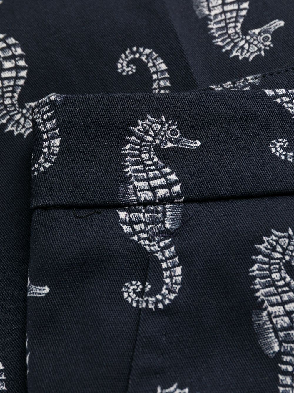 seahorse-print slim-fit trousers - 6