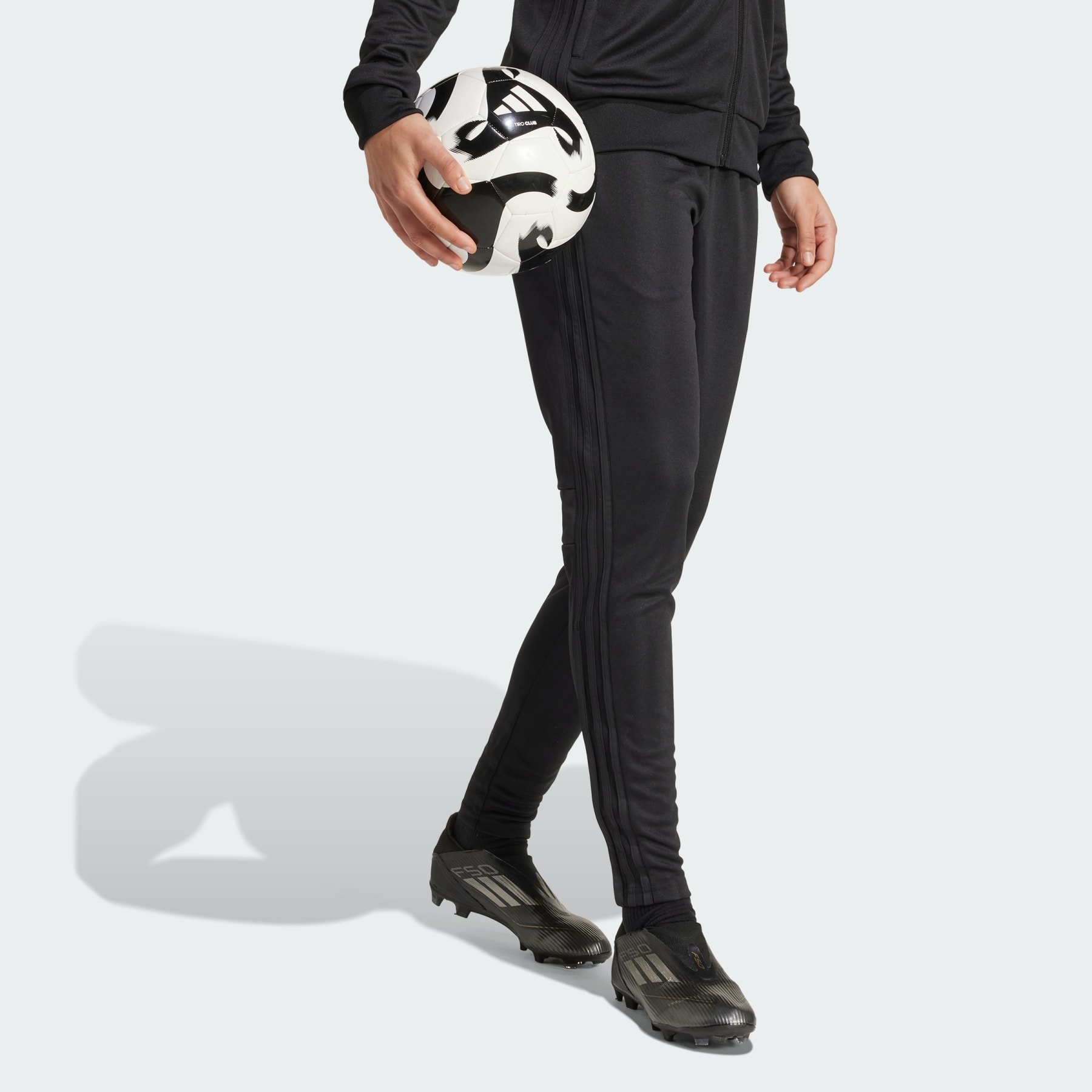 Tiro 25 Essentials Training Pants - 4