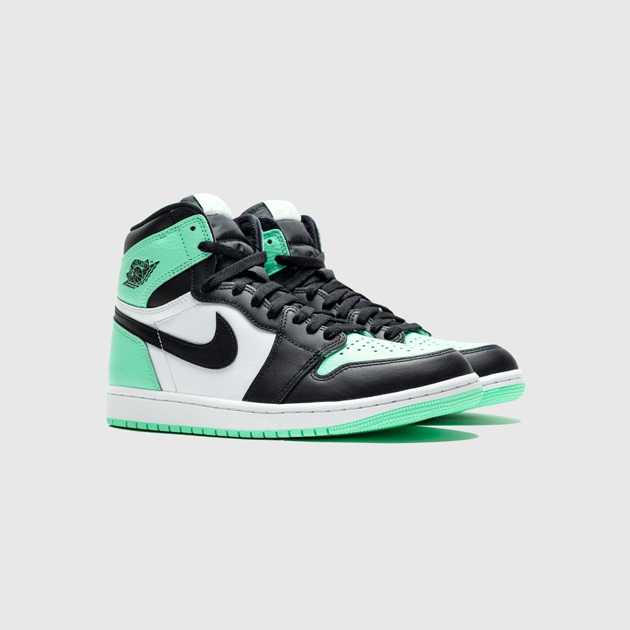 靴 NIKE Air Jordan 1 Retro High Green Glow Air Jordan 1 High OG 'Green Glow' (DZ5485-130) release date