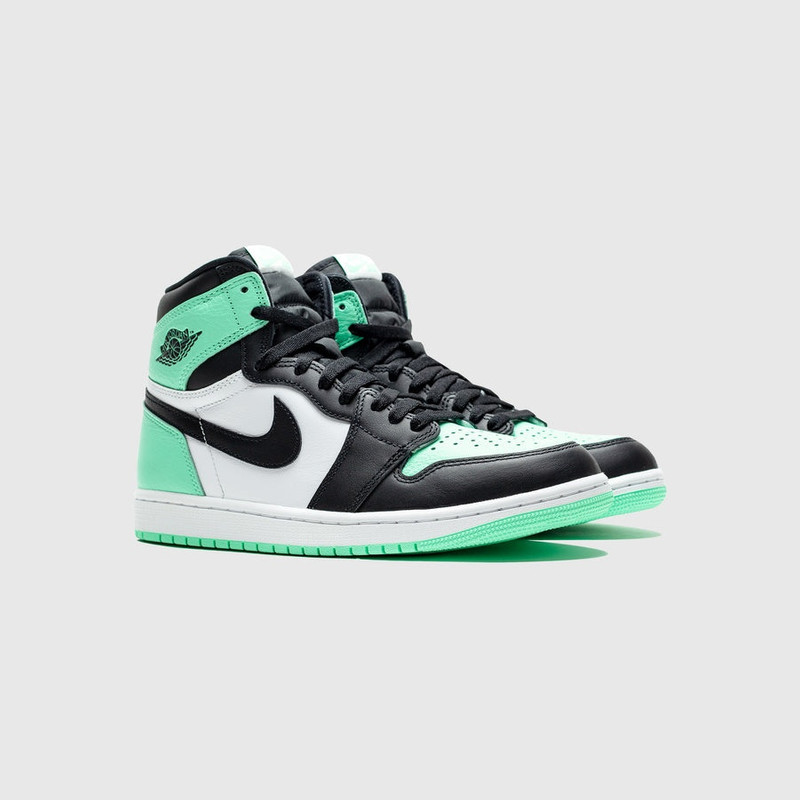 Jordan AIR JORDAN 1 RETRO HIGH OG "GREEN GLOW" outlook