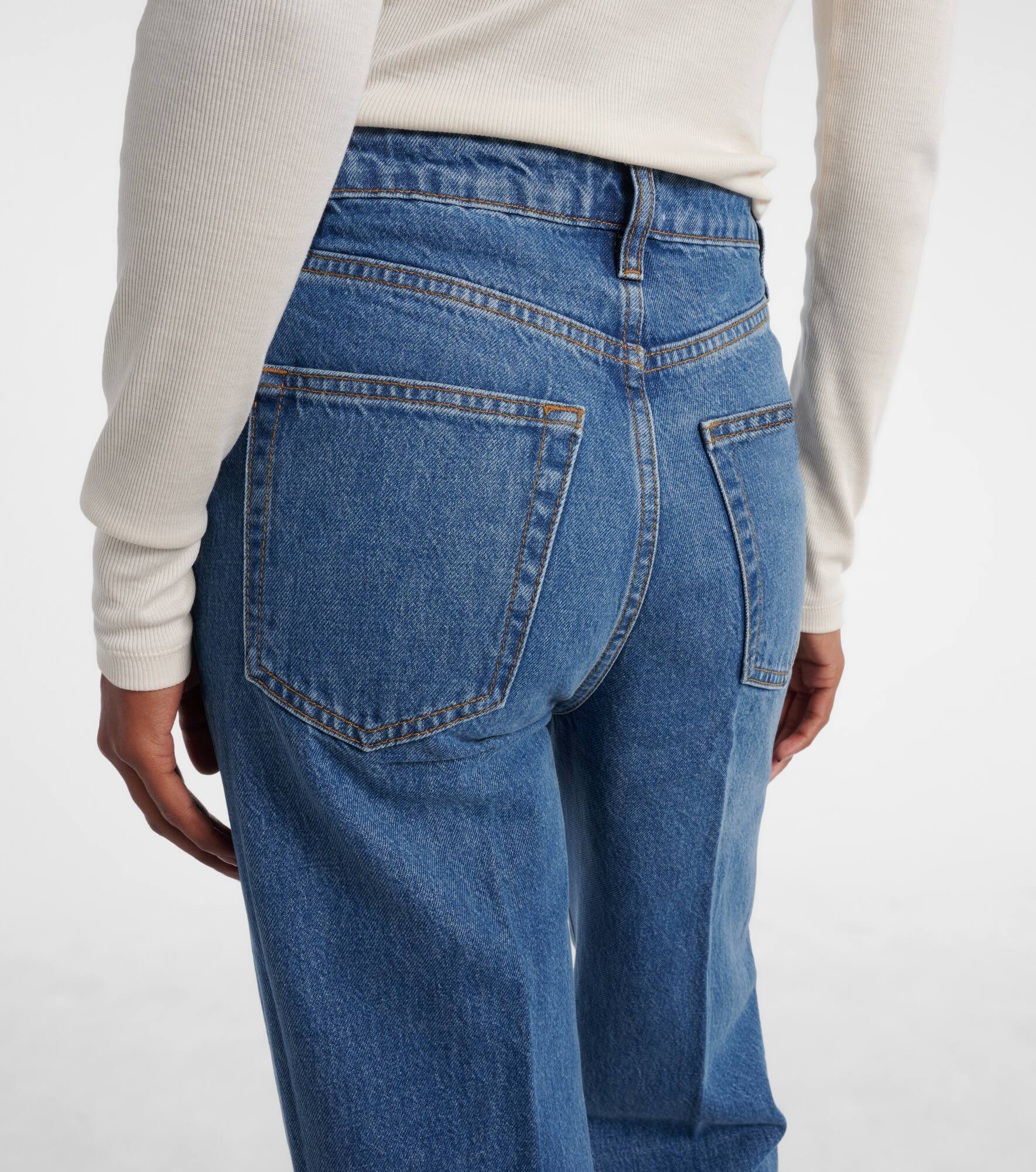 Loose mid-rise wide-leg jeans - 6