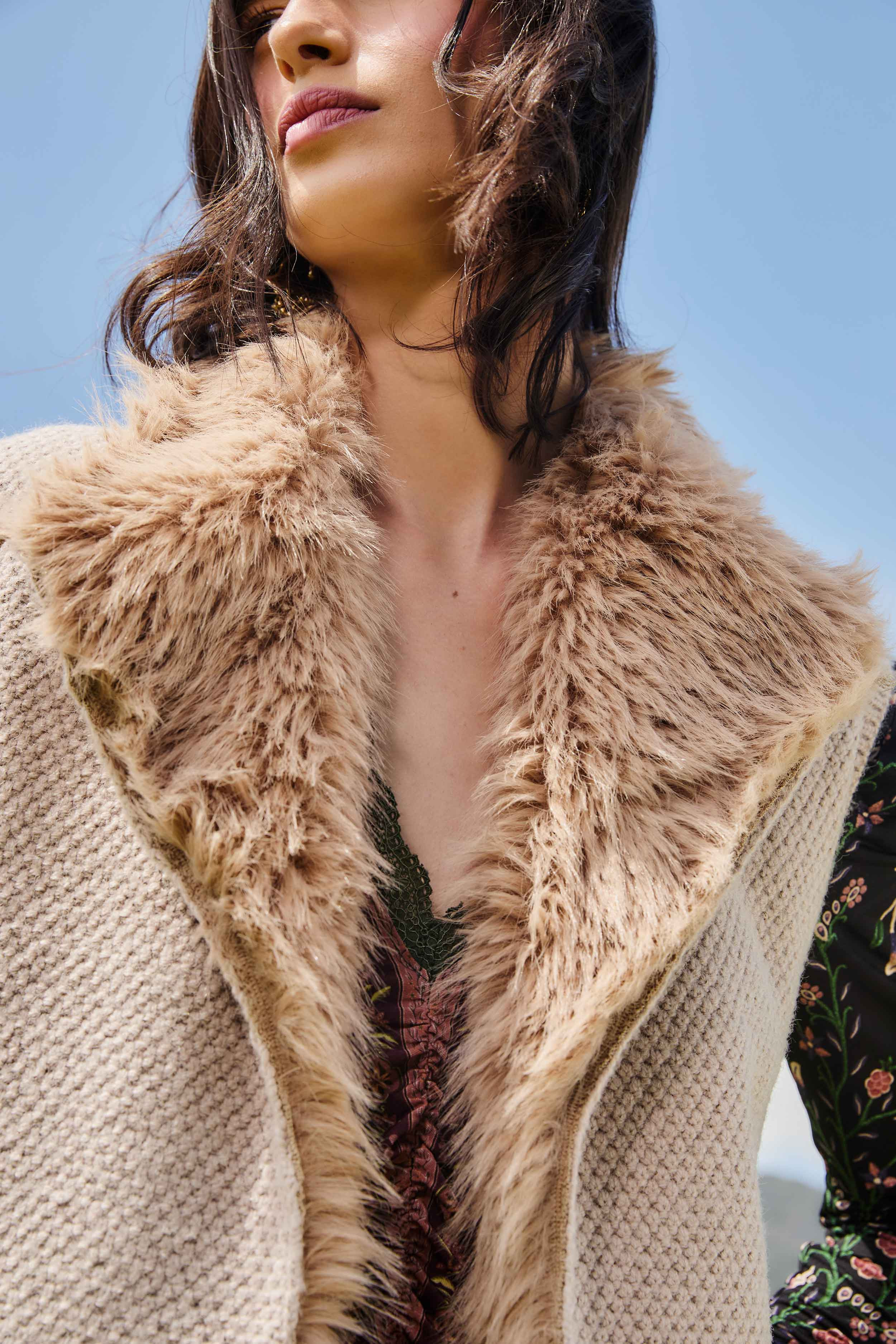 Beige Fur Sleeveless Knit Vest - 5