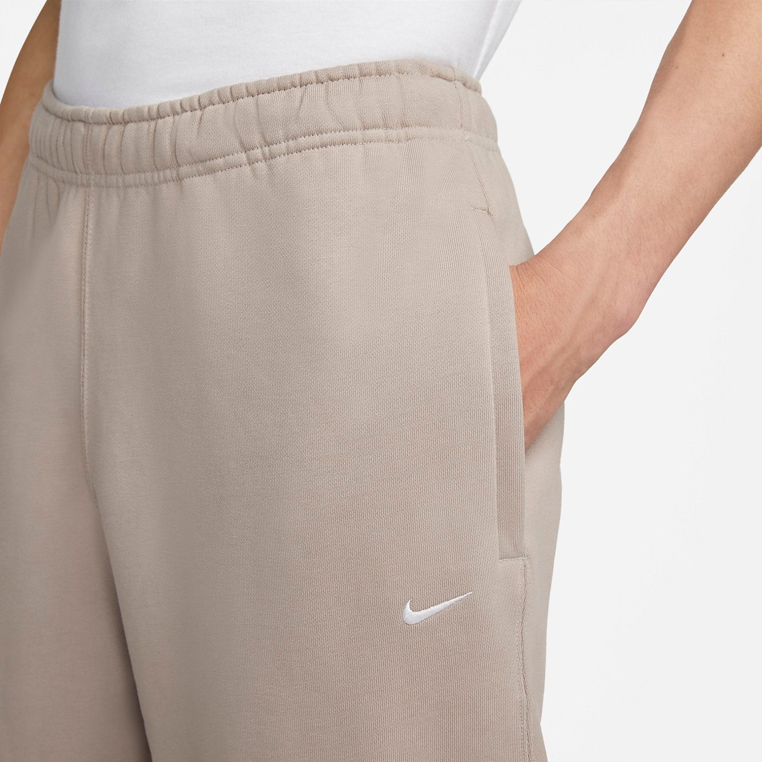 (WMNS) NikeLab Solo Swoosh Fleece Sweatpants Asia Sizing 'Malt' DA0330-245 - 3