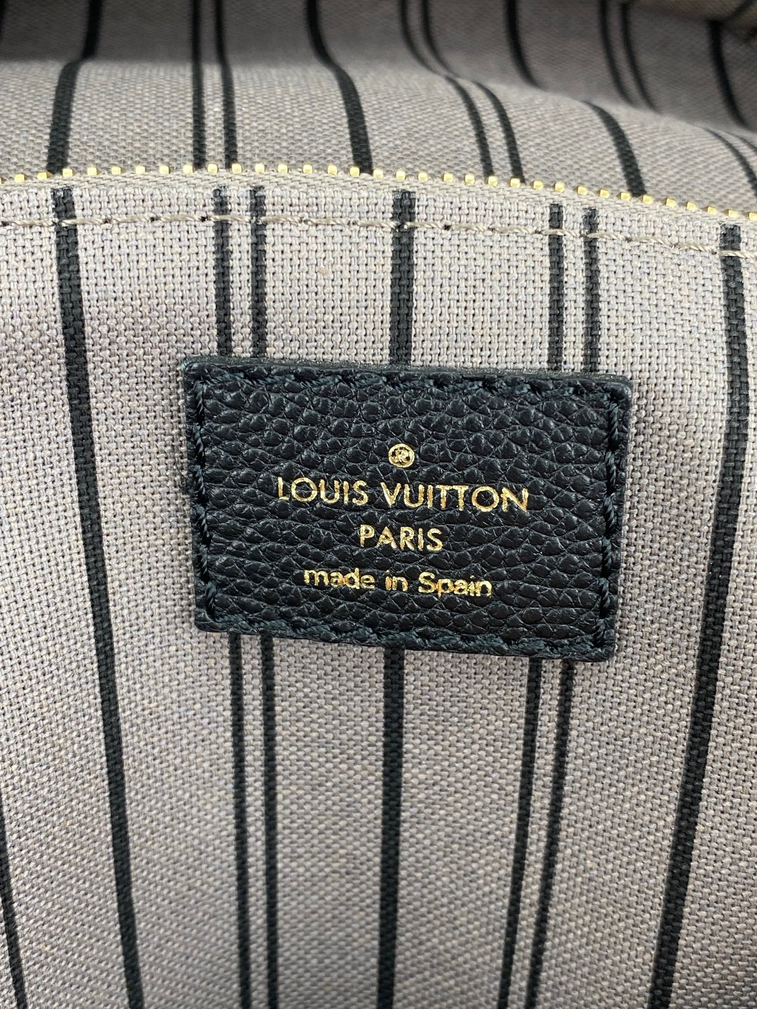 Louis Vuitton Satin Checkerboard Damier Tie Pattern - 100% Silk -  Black/Gray