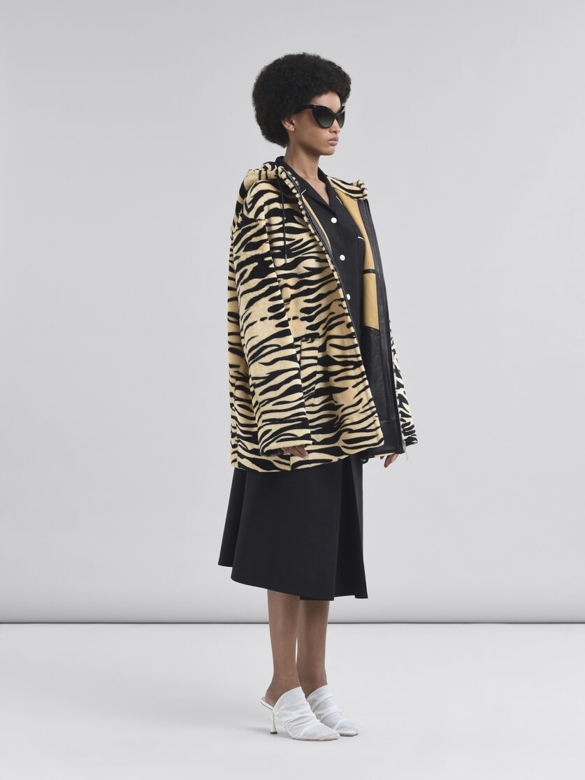 SHEARLING TIGER PRINT HOODIE - 6