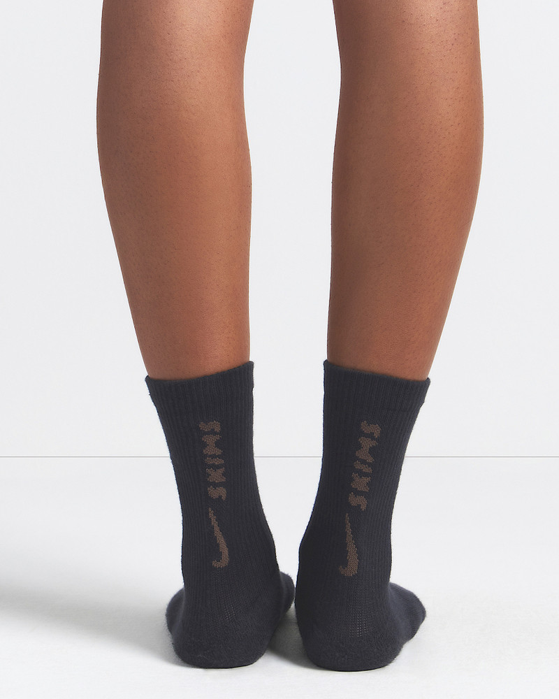 Nike NikeSKIMS Women's Dri-FIT Crew Socks (3 Pairs) outlook