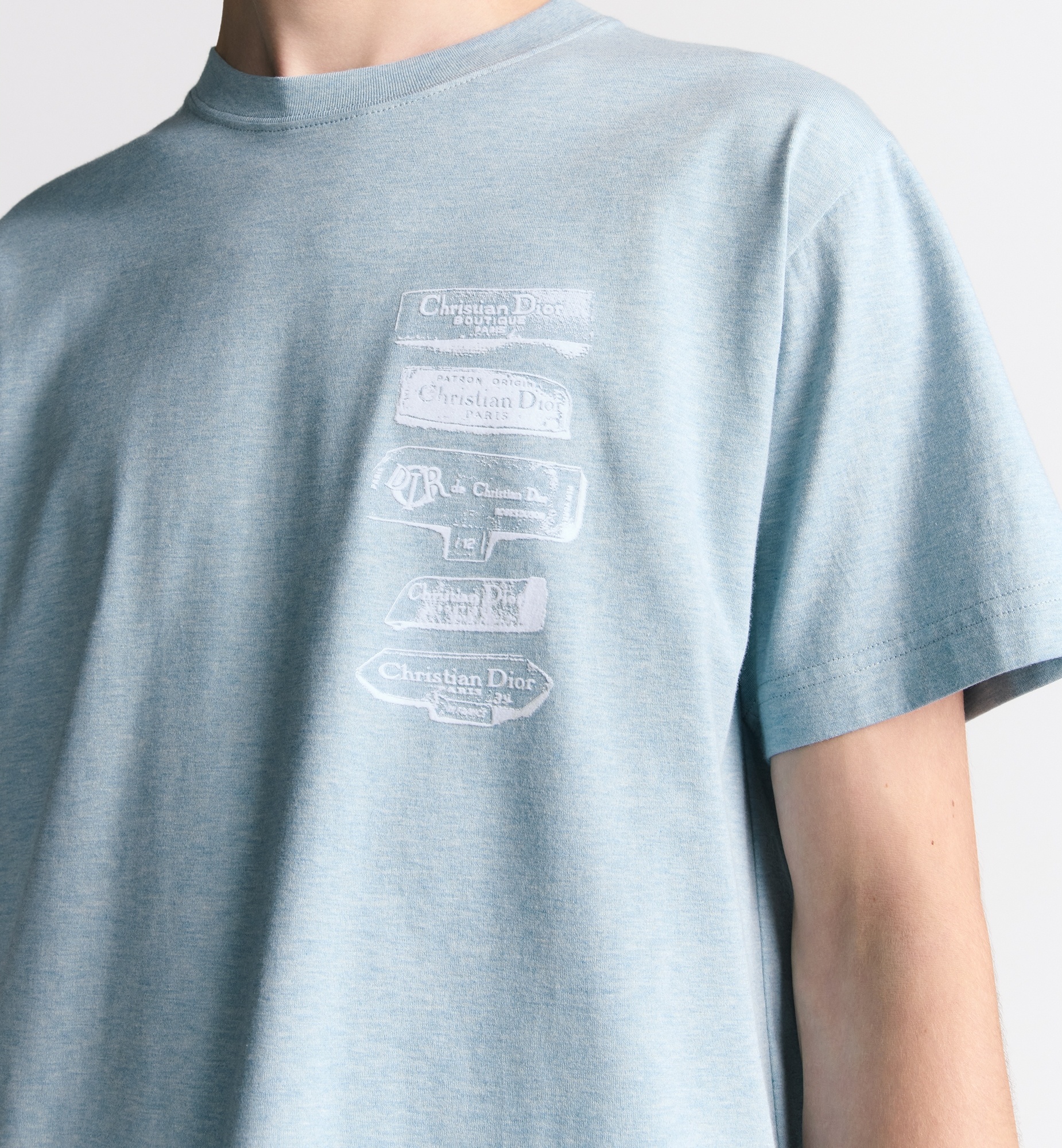 【お洒落でデイリー使いに】DIOR Archives Labels Tシャツ お洒落でデイリー使いに】DIOR Archives Labels Tシャツ