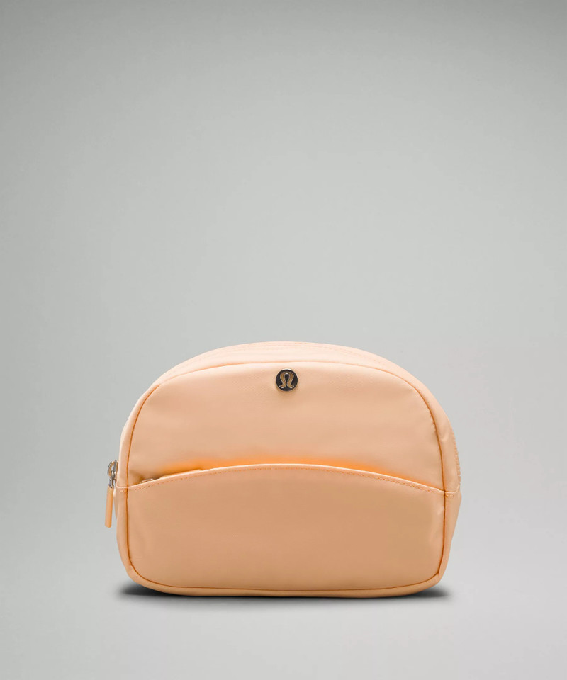 City Essentials Pouch 2L 1