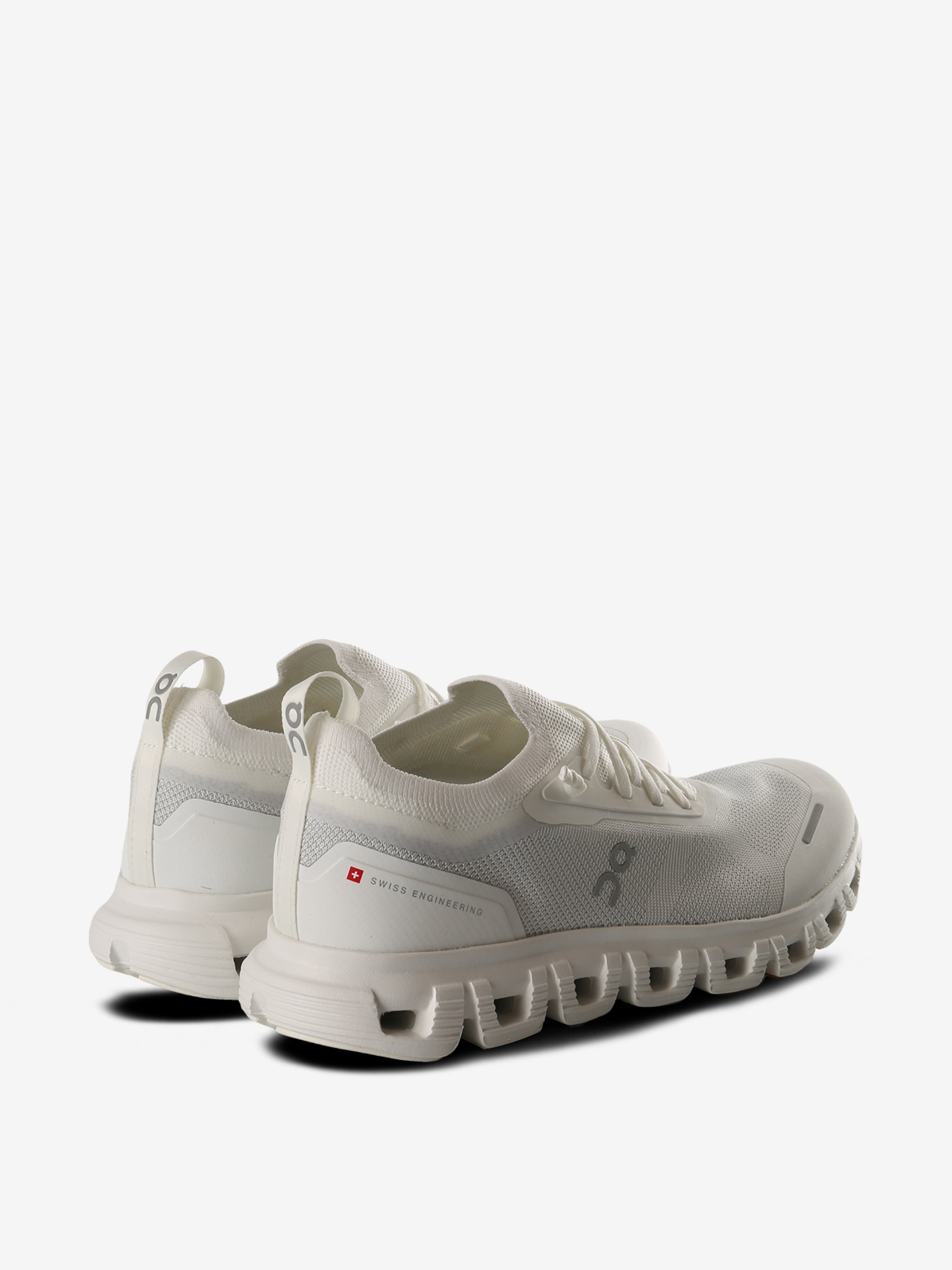 ON RUNNING - Women Cloud 6 Versa Sneakers - 3