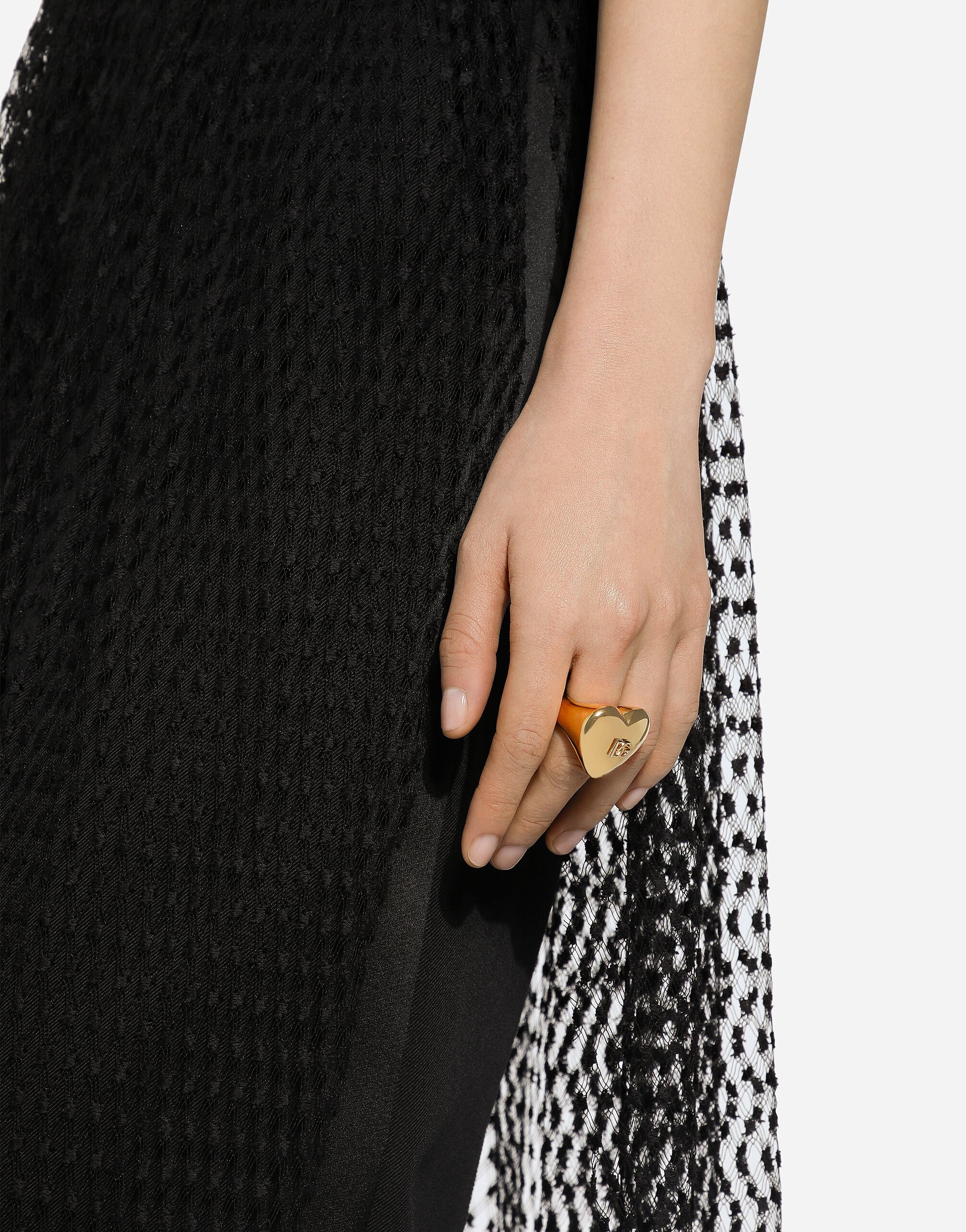 Heart ring with embossed DG logo - 2