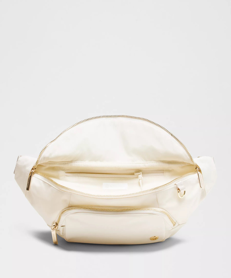 Everywhere Belt Bag Extra Large 4L *Metal 4
