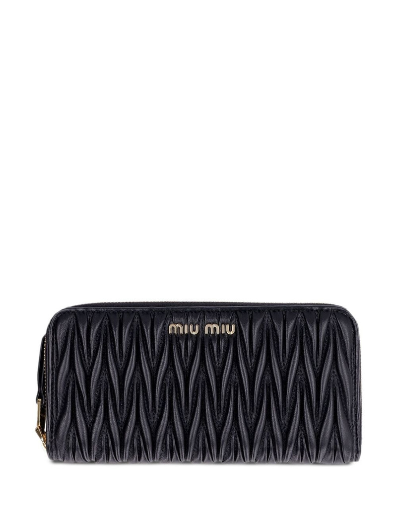 Matelassé zip around wallet 1