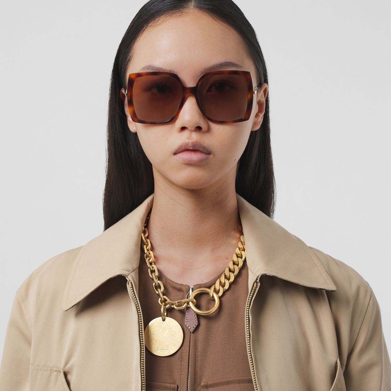 Gold-plated Medallion Chain-link Necklace - 3
