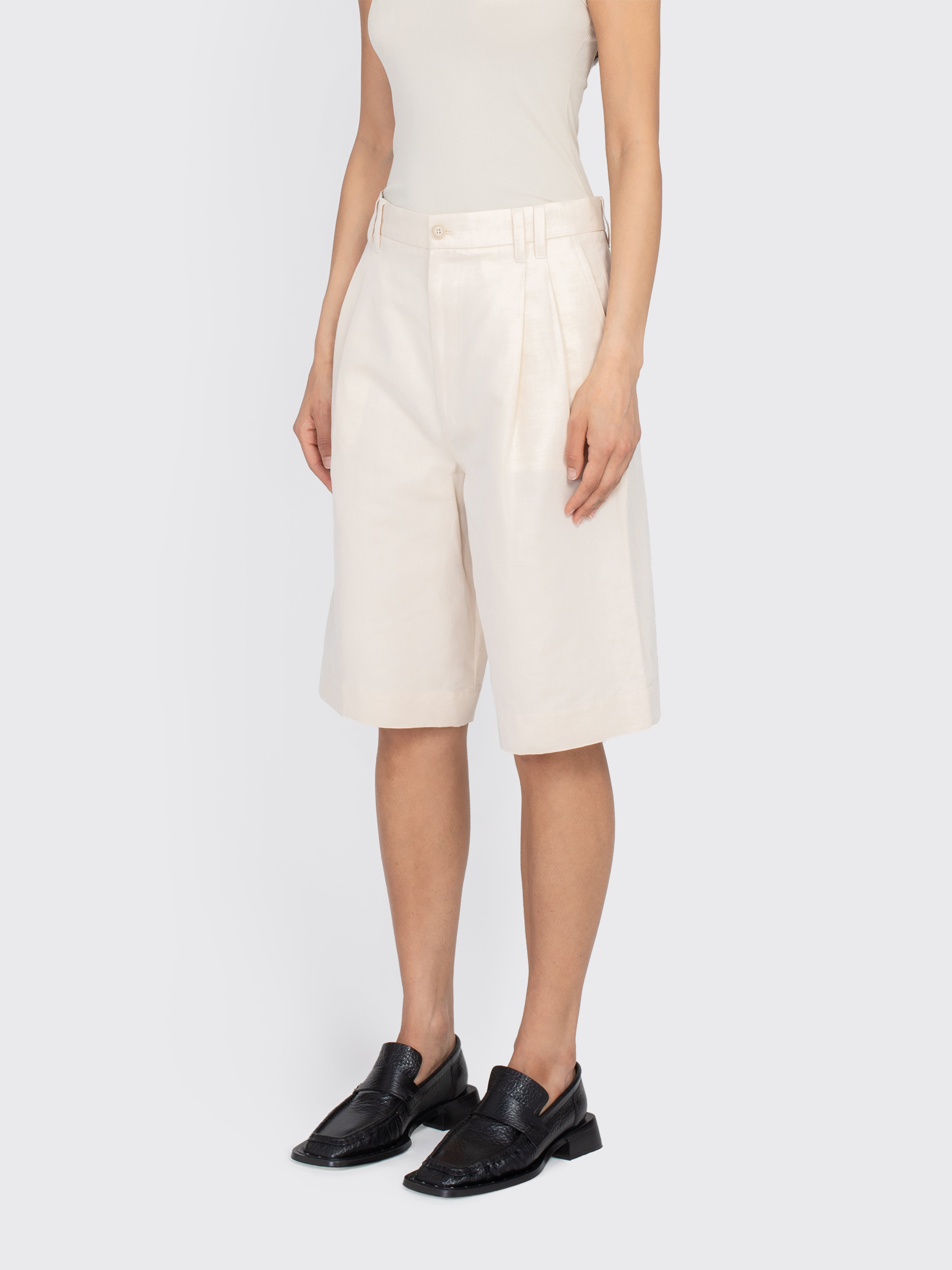 Relaxed Pleated Cotton Linen Shorts - 2