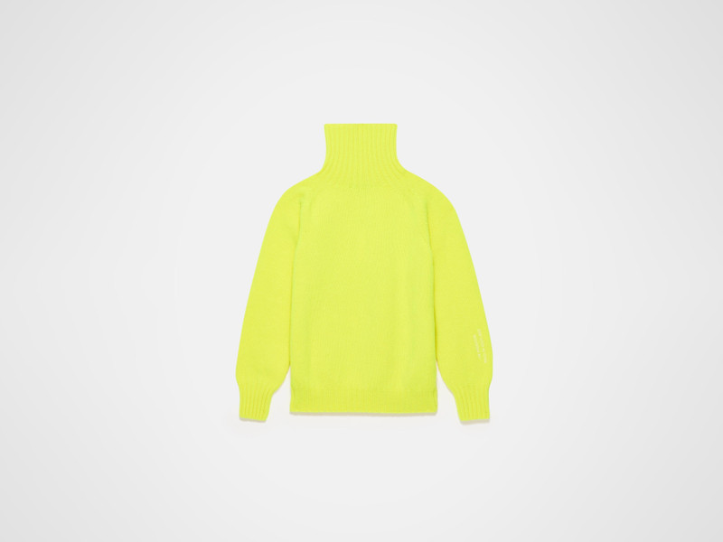 TURTLENECK JUMPER IN NEON YELLOW 1