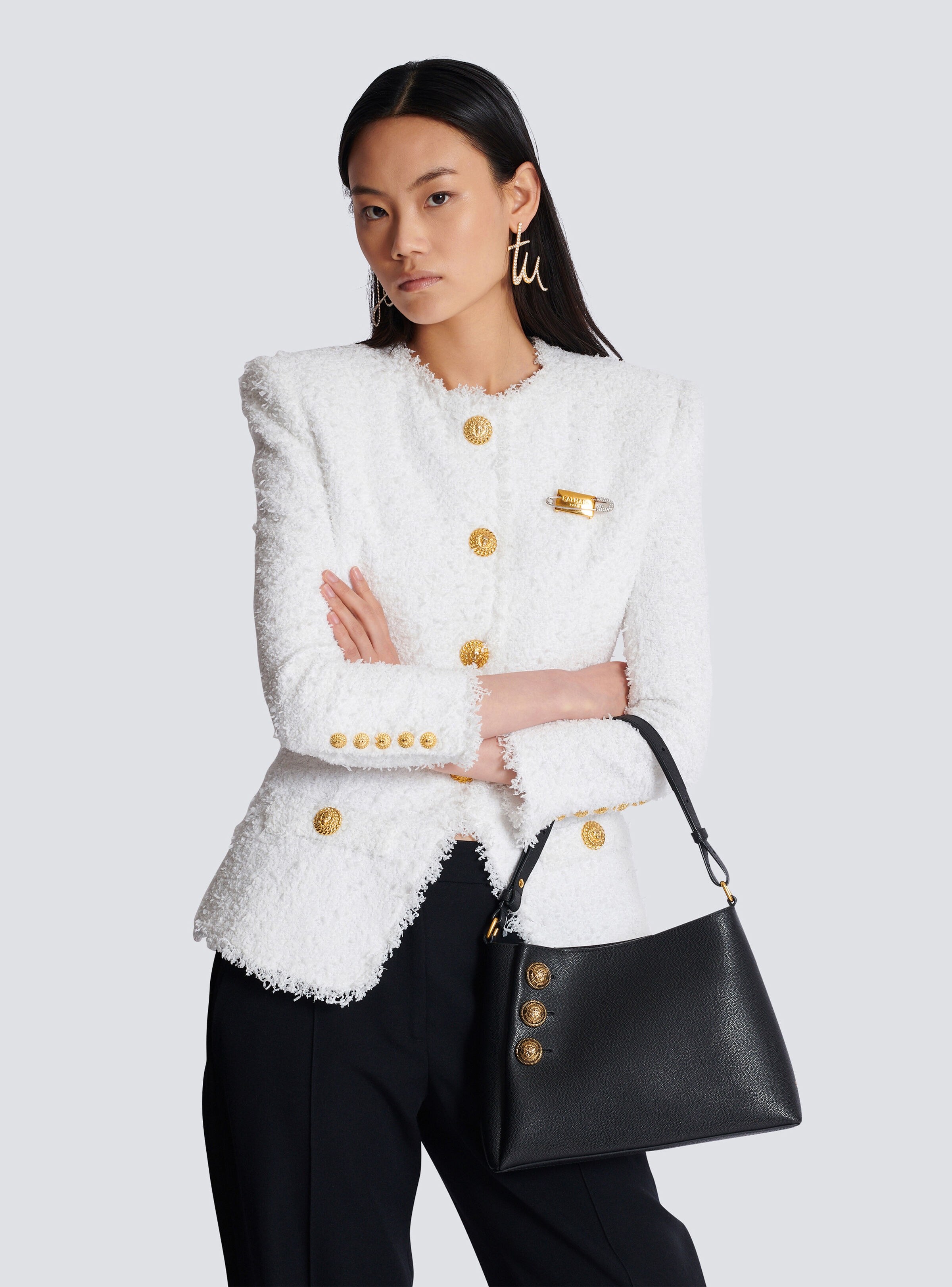 Emblème Shoulder bag in grained calfskin - 8