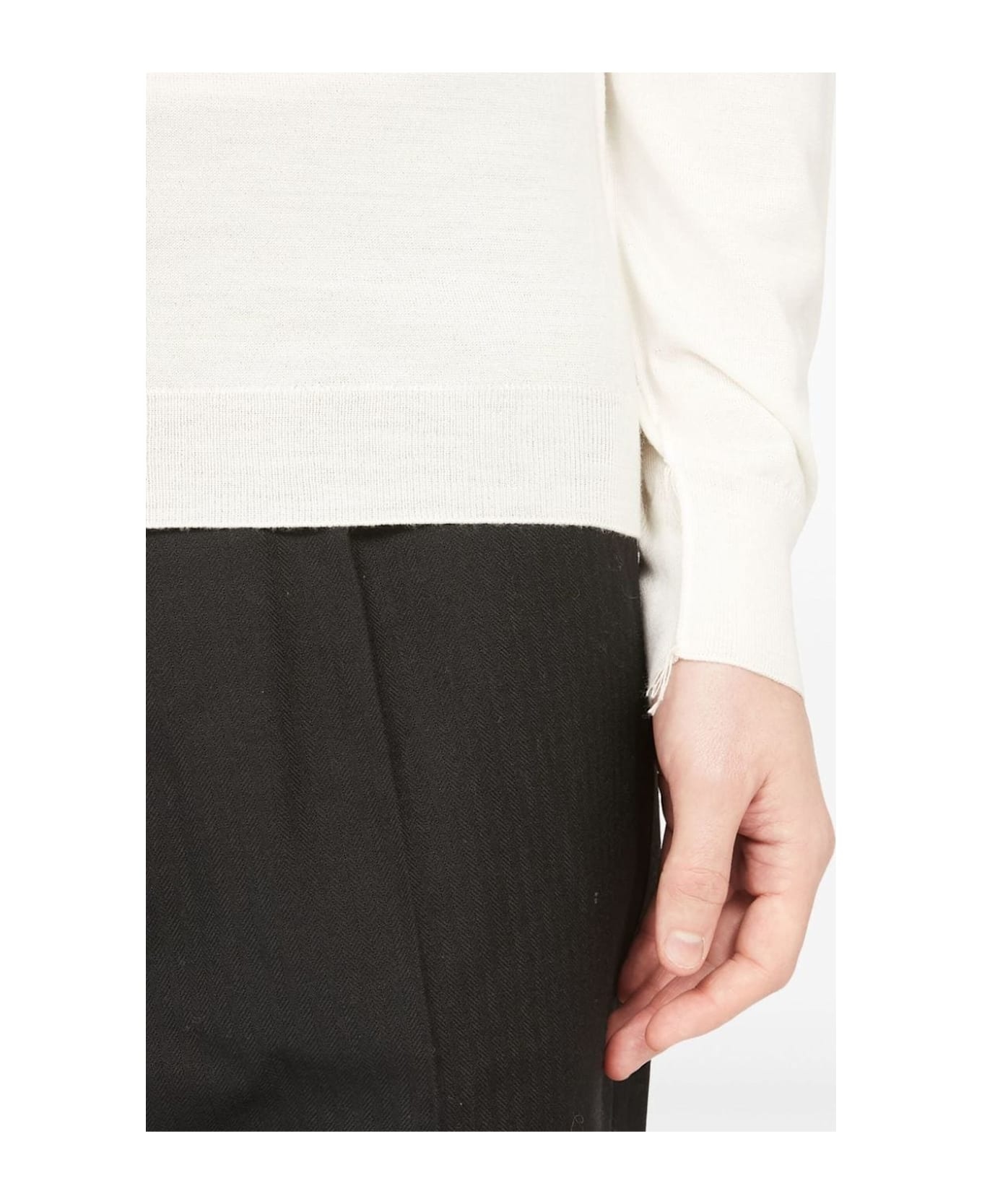【送料&関税込】Maison Margiela Rib Trim Plain Long-sleeved Maison Margiela Rib Trim Plain Long-sleeved Sweater | REVERSIBLE