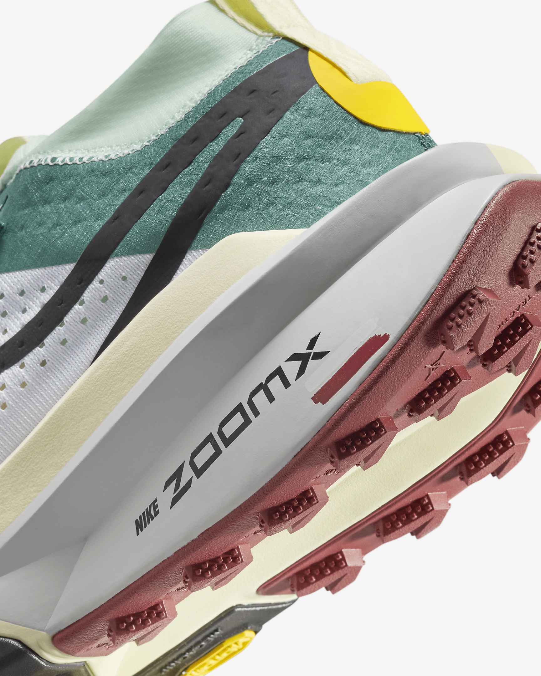 Nike Zegama 2 Women's Trail Running Shoes - 8