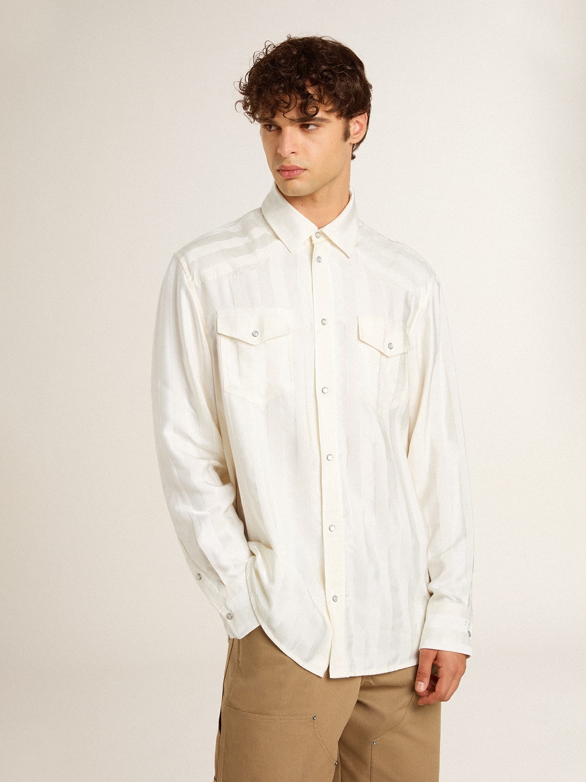Men’s oversized worn-white shirt with vertical stripes - 2