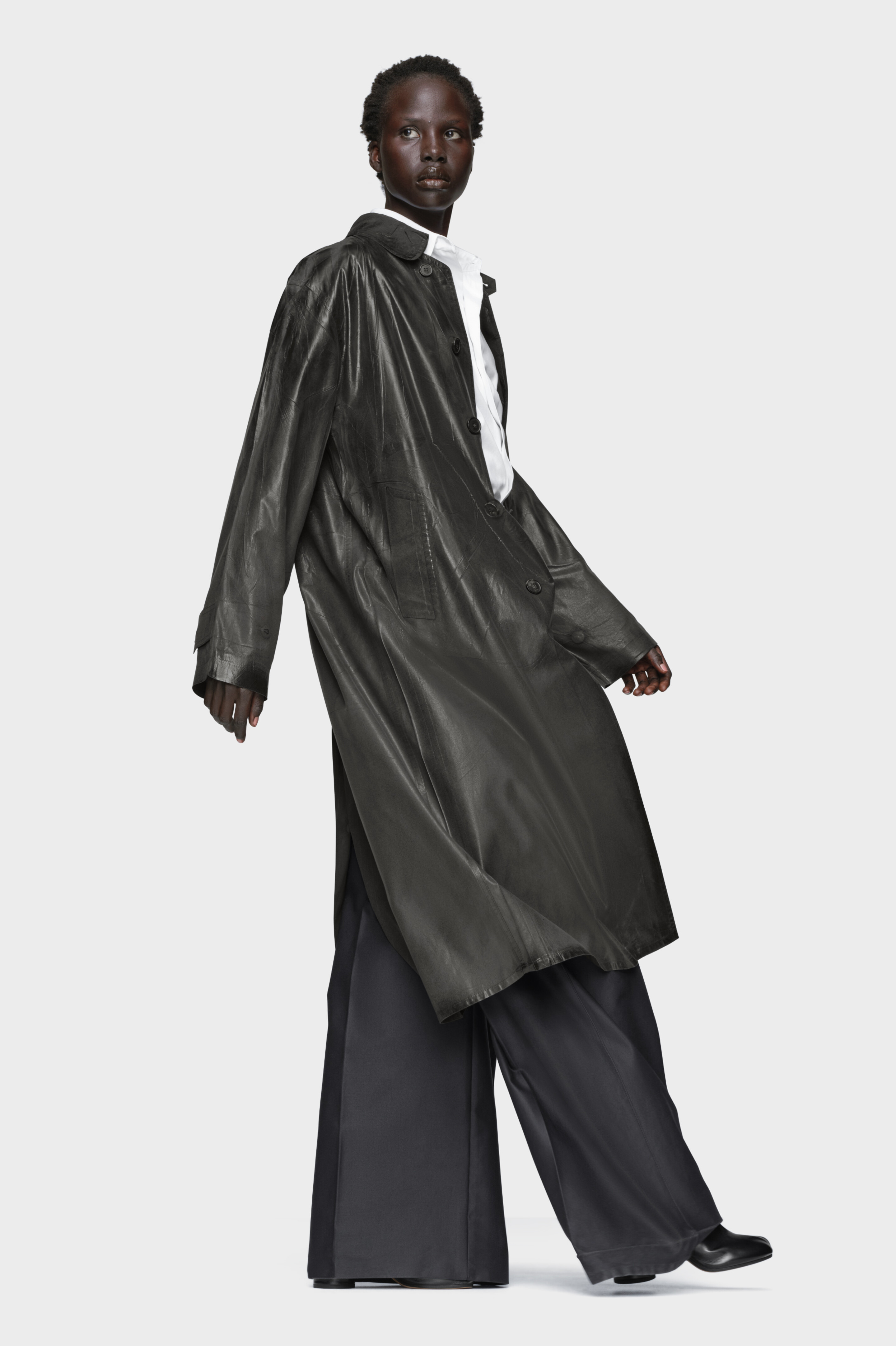 Foil-printed trench coat - 3