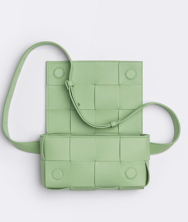 Bottega Veneta THE BELT CASSETTE outlook