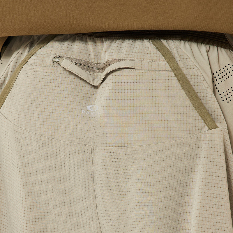 Latitude Flight Short 6