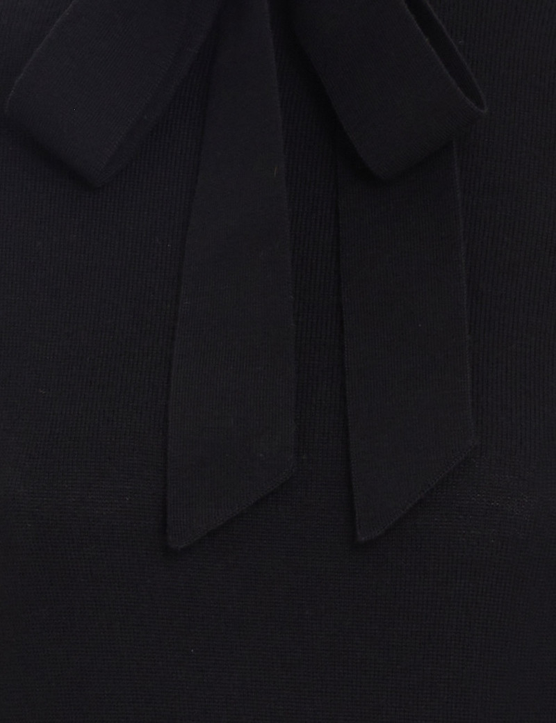 TIE COLLAR SWEATER 6