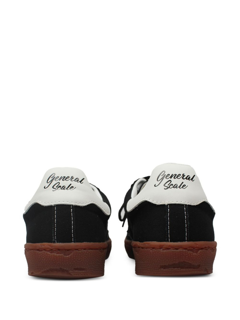 Maison MIHARAYASUHIRO contrast-stitching leather sneakers outlook