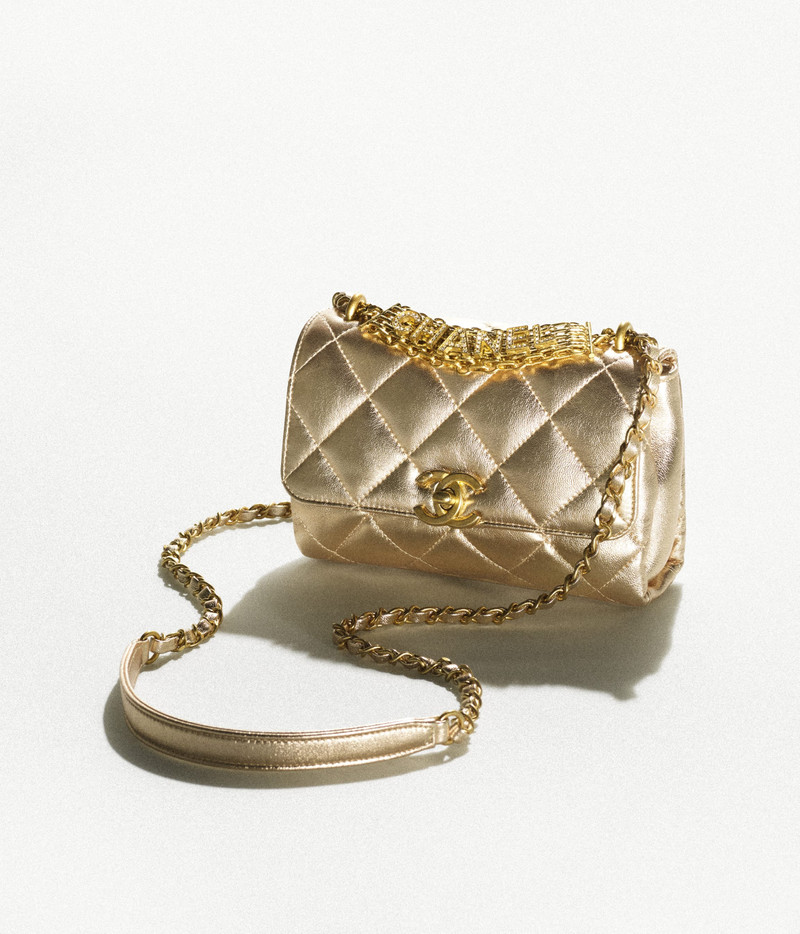 CHANEL Mini Flap Bag outlook