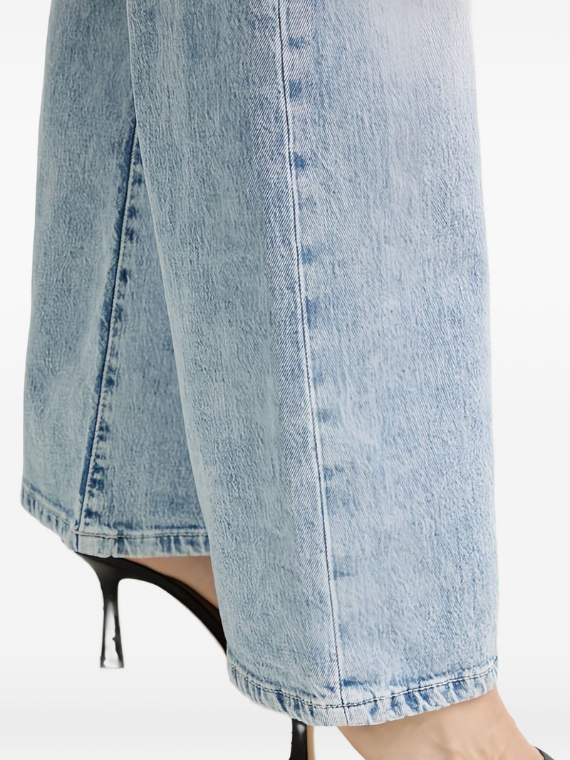 low-waist jeans 4