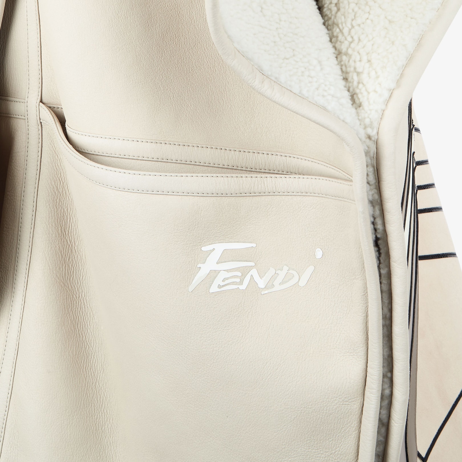 Beige shearling cape - 3