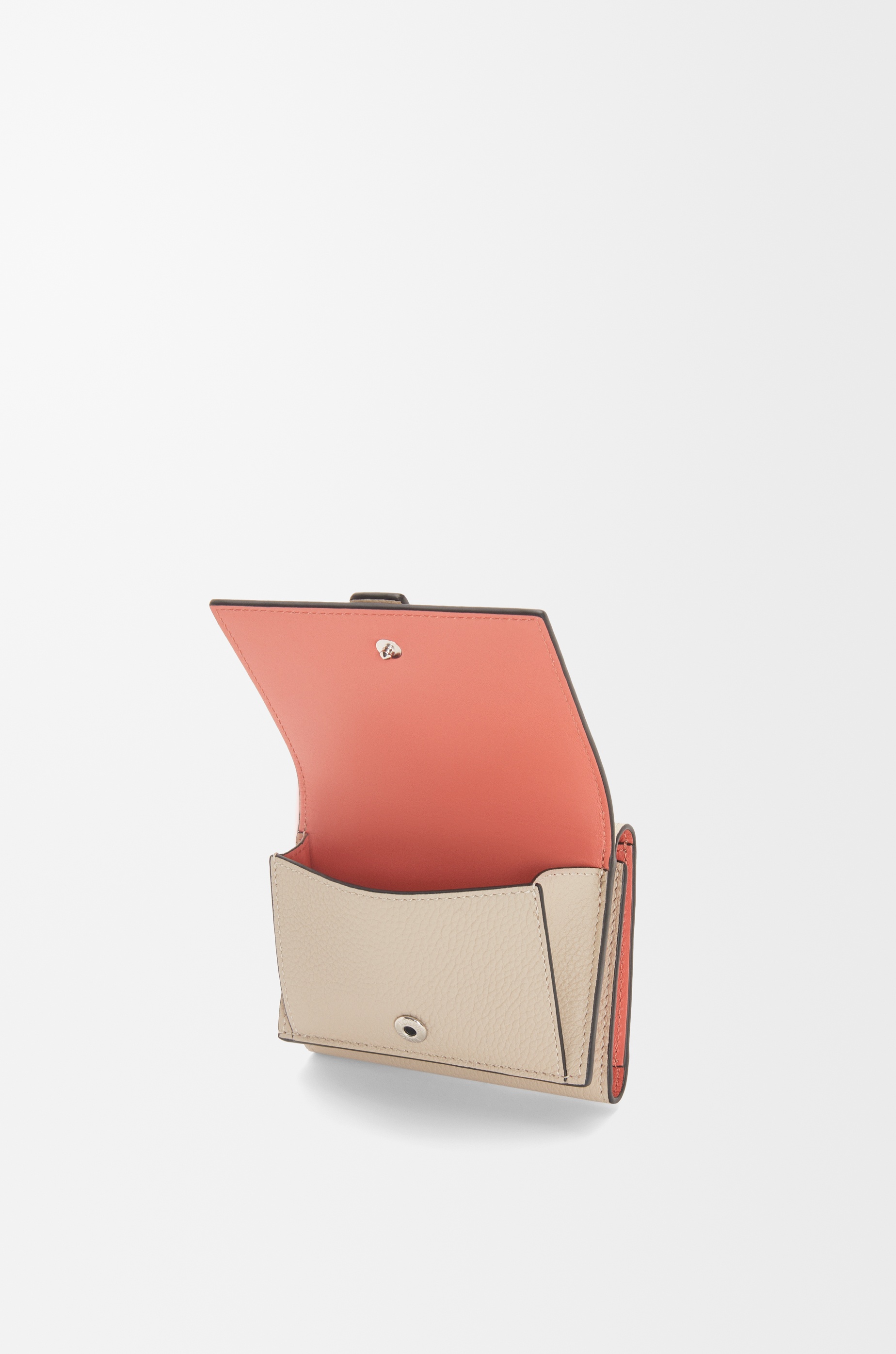 Trifold wallet in soft grained calfskin - 3