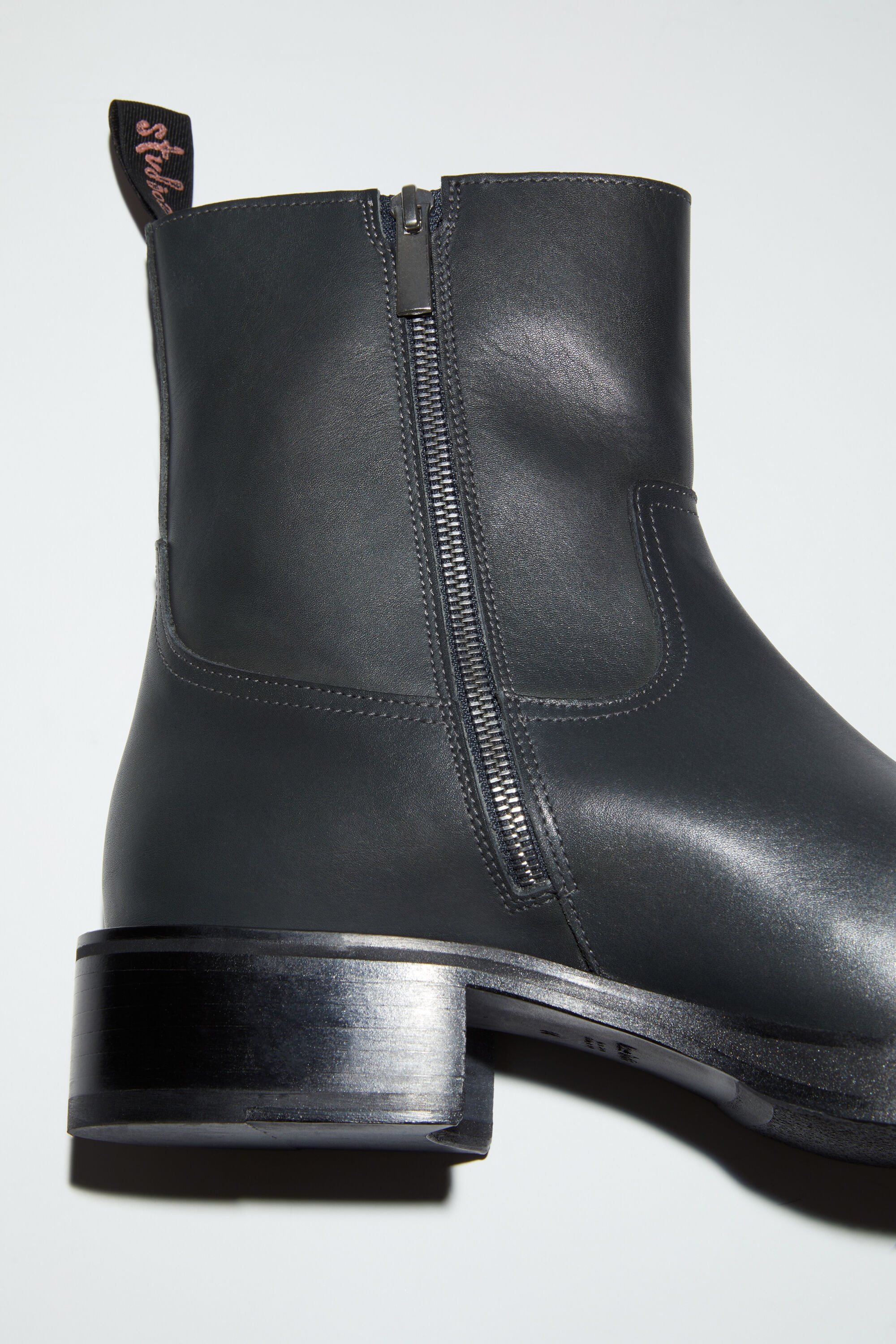 Acne Studios Square-toe Leather Ankle Boots in Black for Men