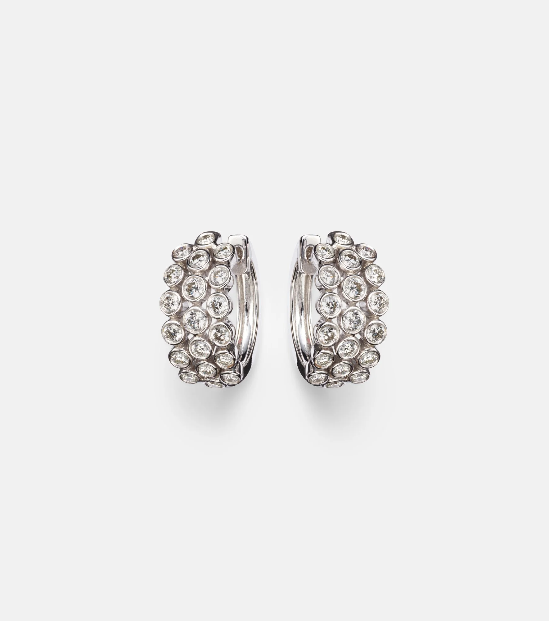 Three Row 18kt white gold huggie earrings with diamonds - 1