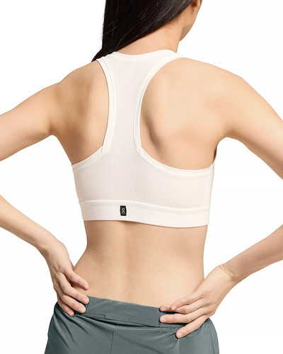 On Pace Sports Bra outlook