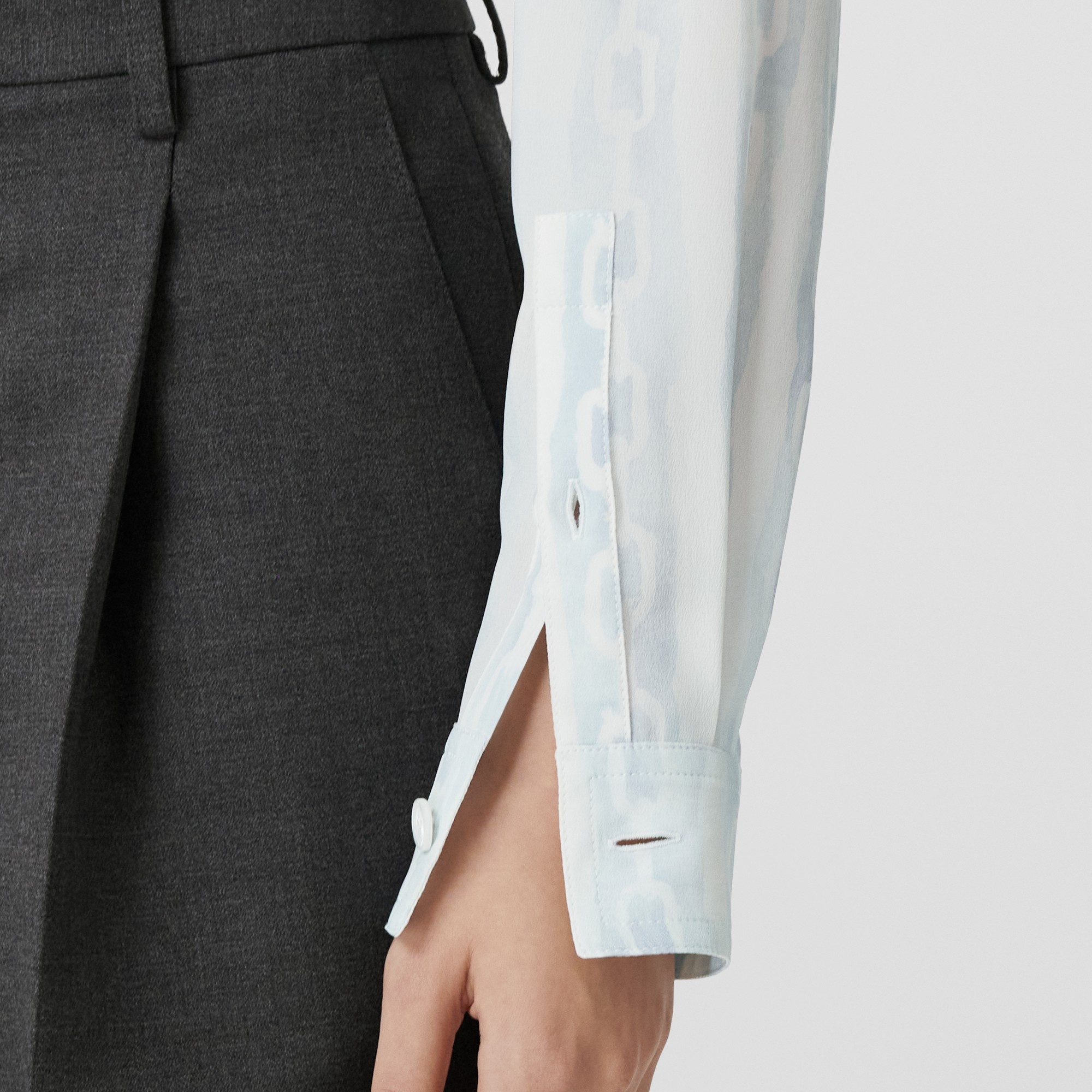 Button-down Collar Chain Print Silk Oversized Shirt - 5