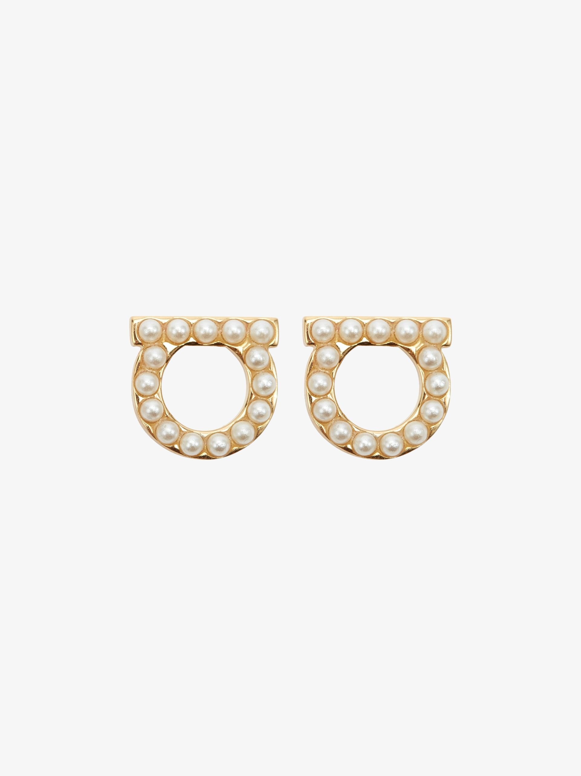 gold-plated Gancini pearl stud earrings - 1