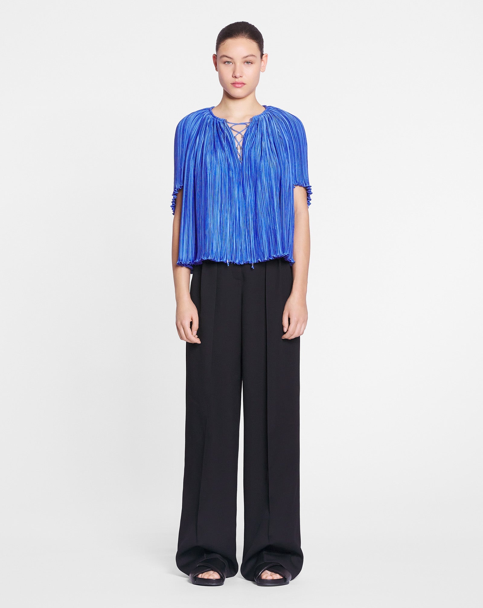 SHORT-SLEEVED BLOUSE - 2
