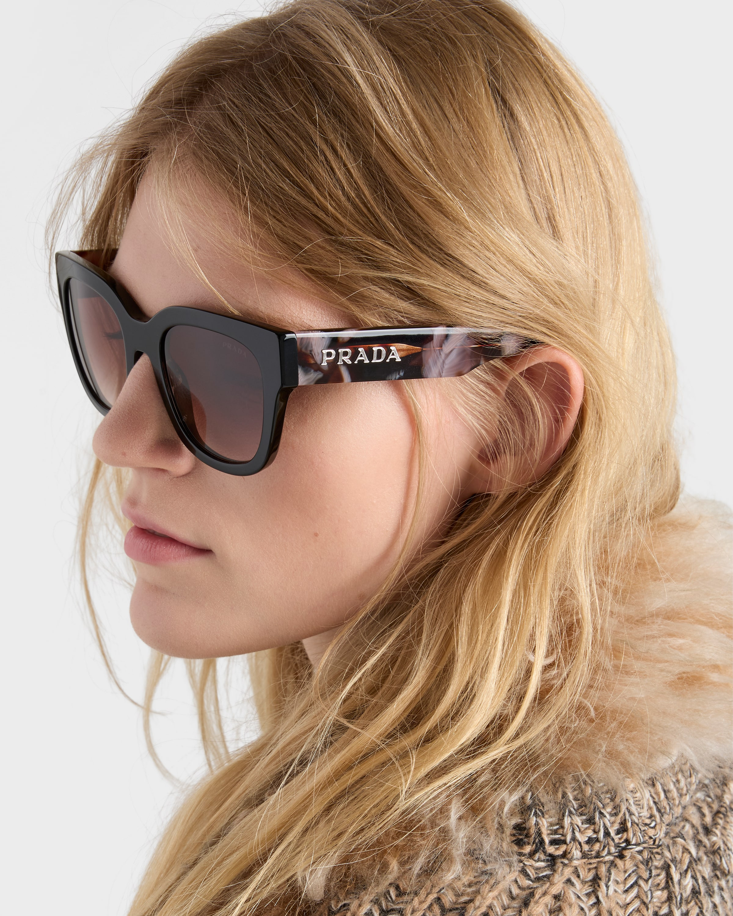 Sunglasses with Prada logo - 2