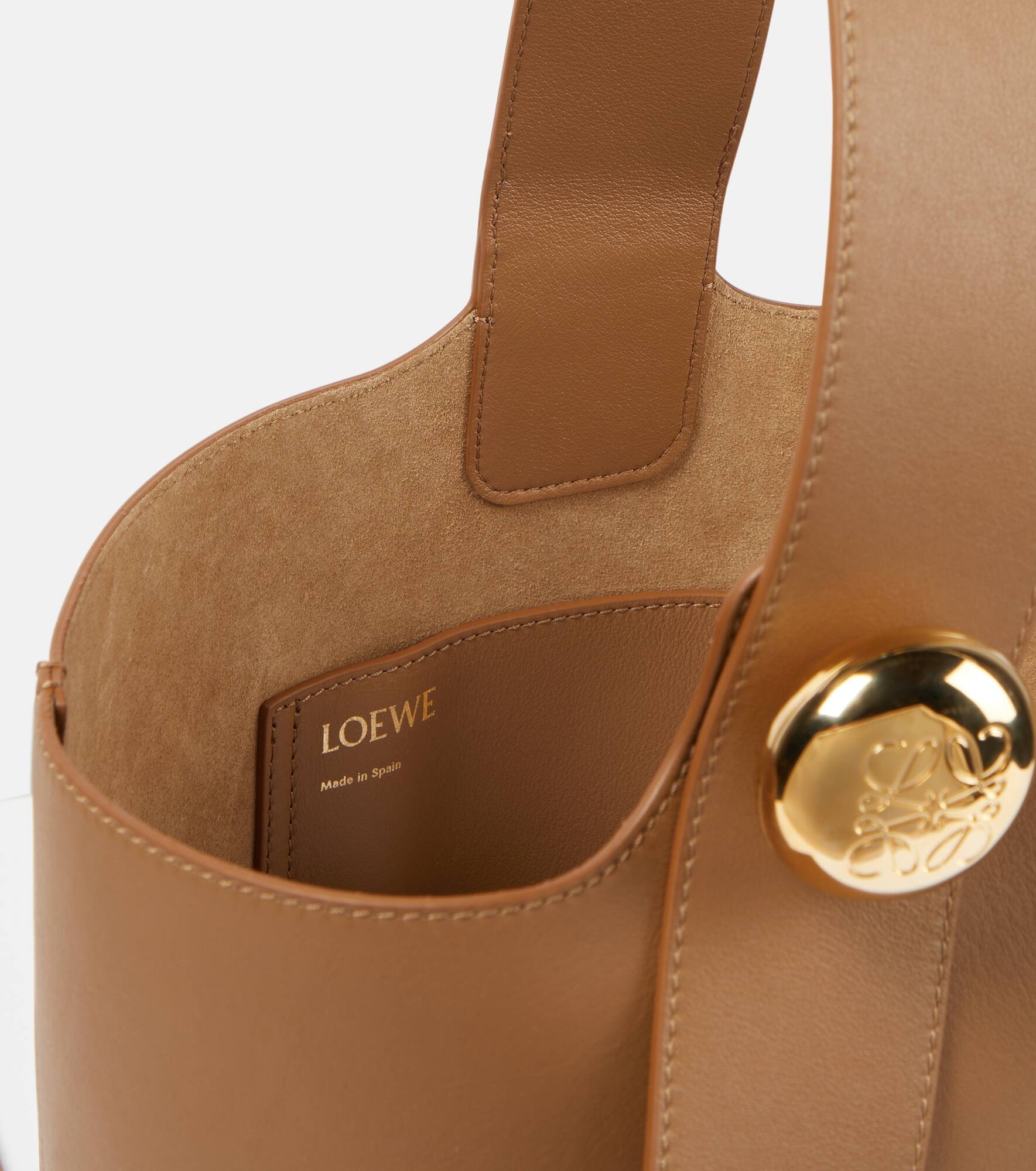 Pebble Medium leather bucket bag - 3