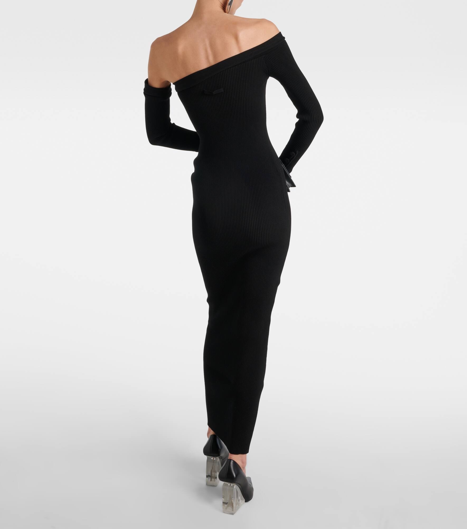 Asymmetric maxi dress with gloves - 3
