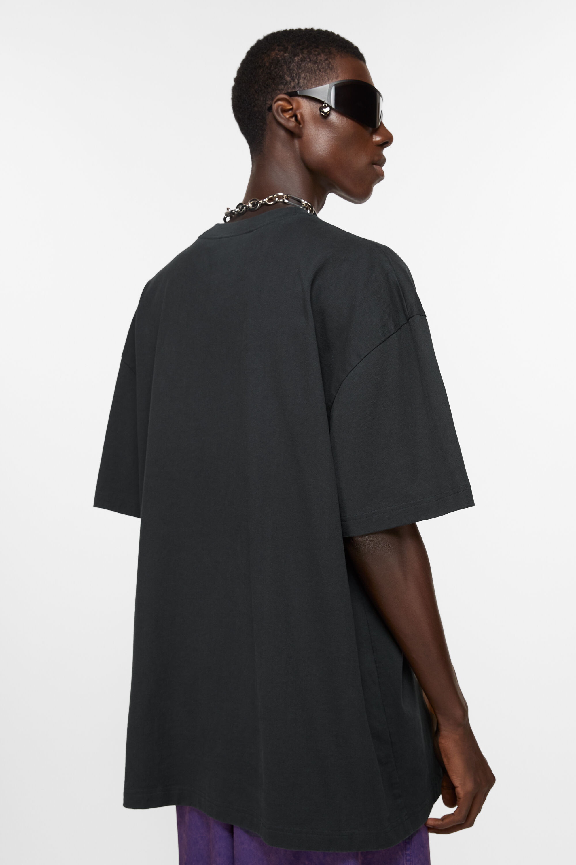 T-shirt logo - Relaxed unisex fit - Black - 3