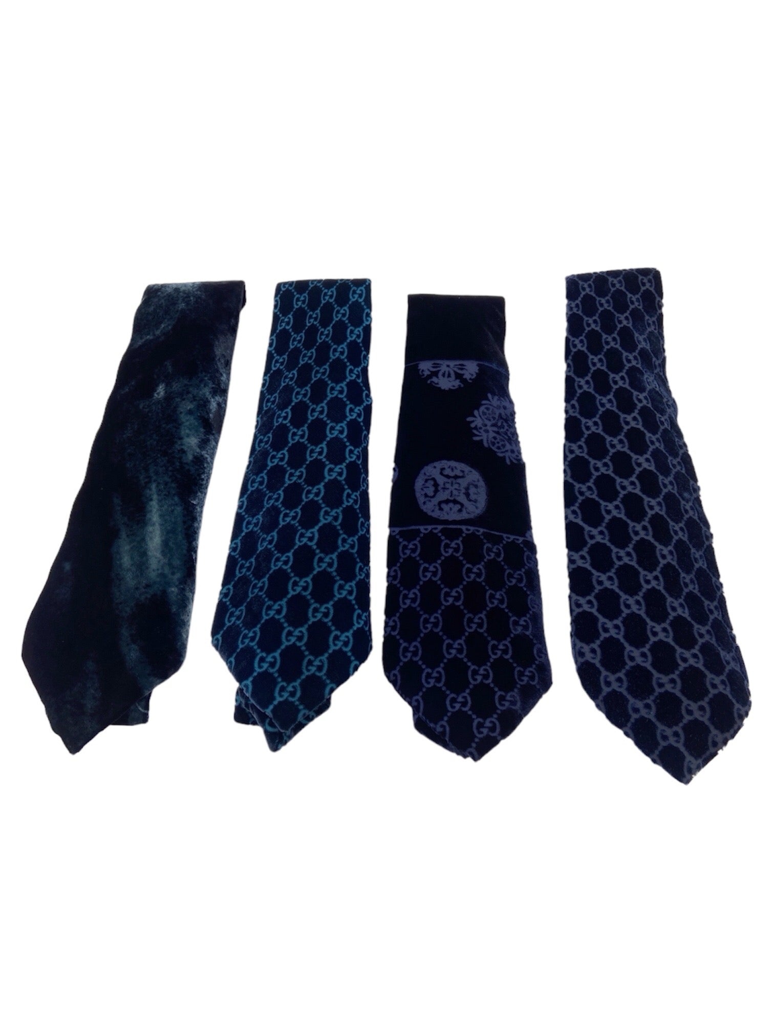 Gucci Fall 1997 Tom Ford Turquoise Monogrammed Velvet Silk Tie - 3