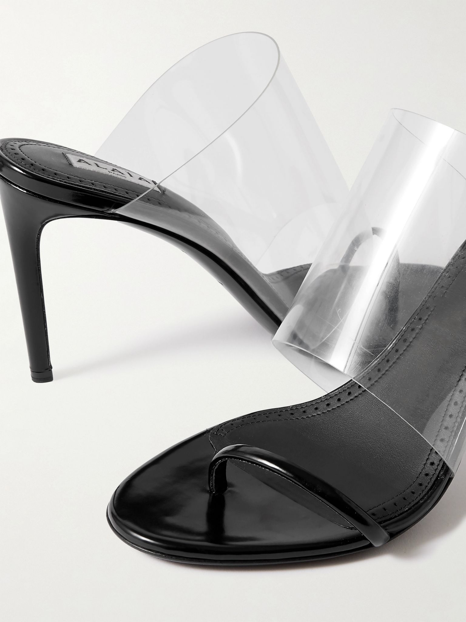 Asymmetric patent-leather and PVC sandals Black - 4