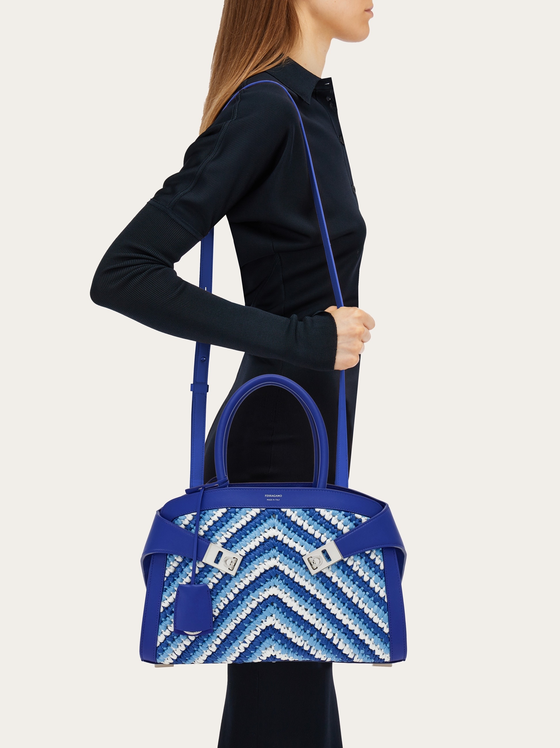 Hug handbag (S) - 3