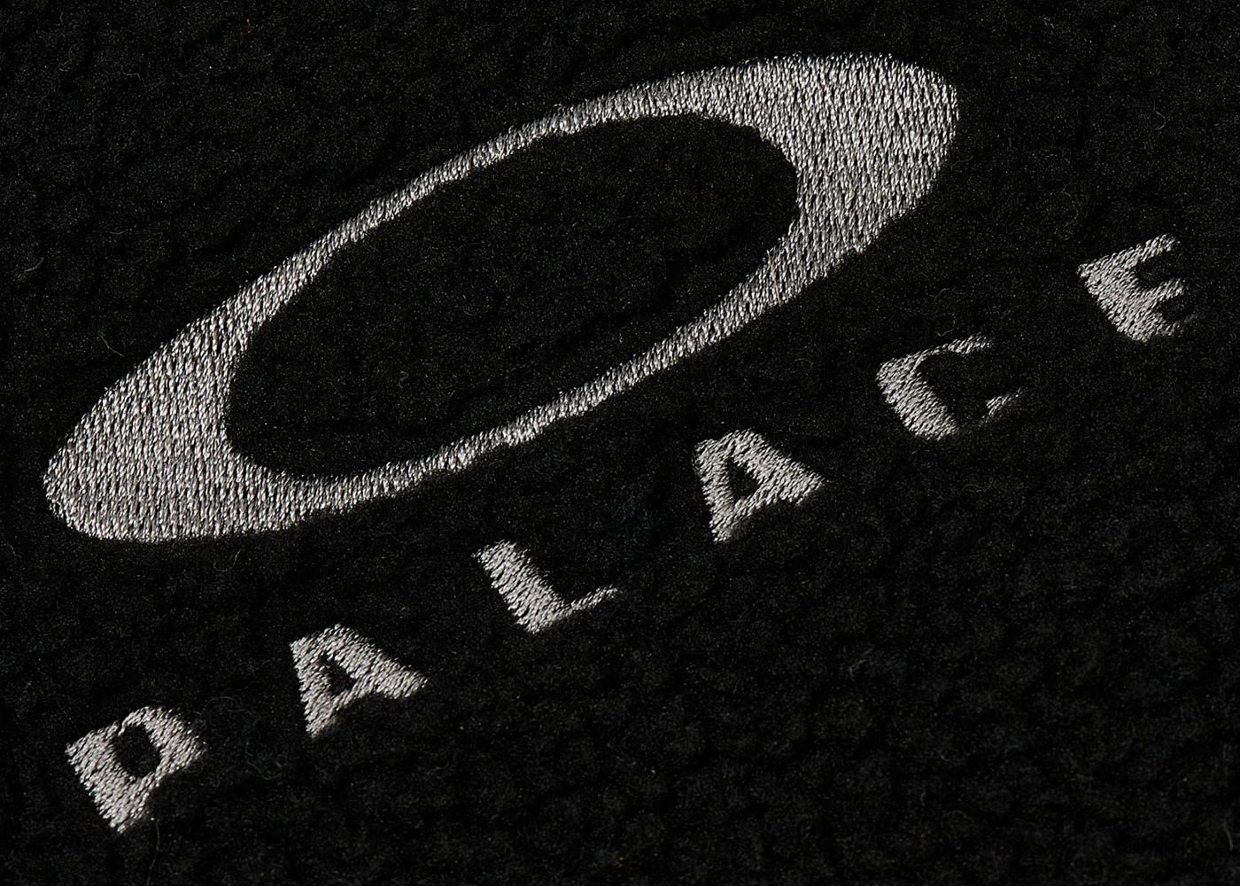 Palace x Oakley Fleece Black - 3