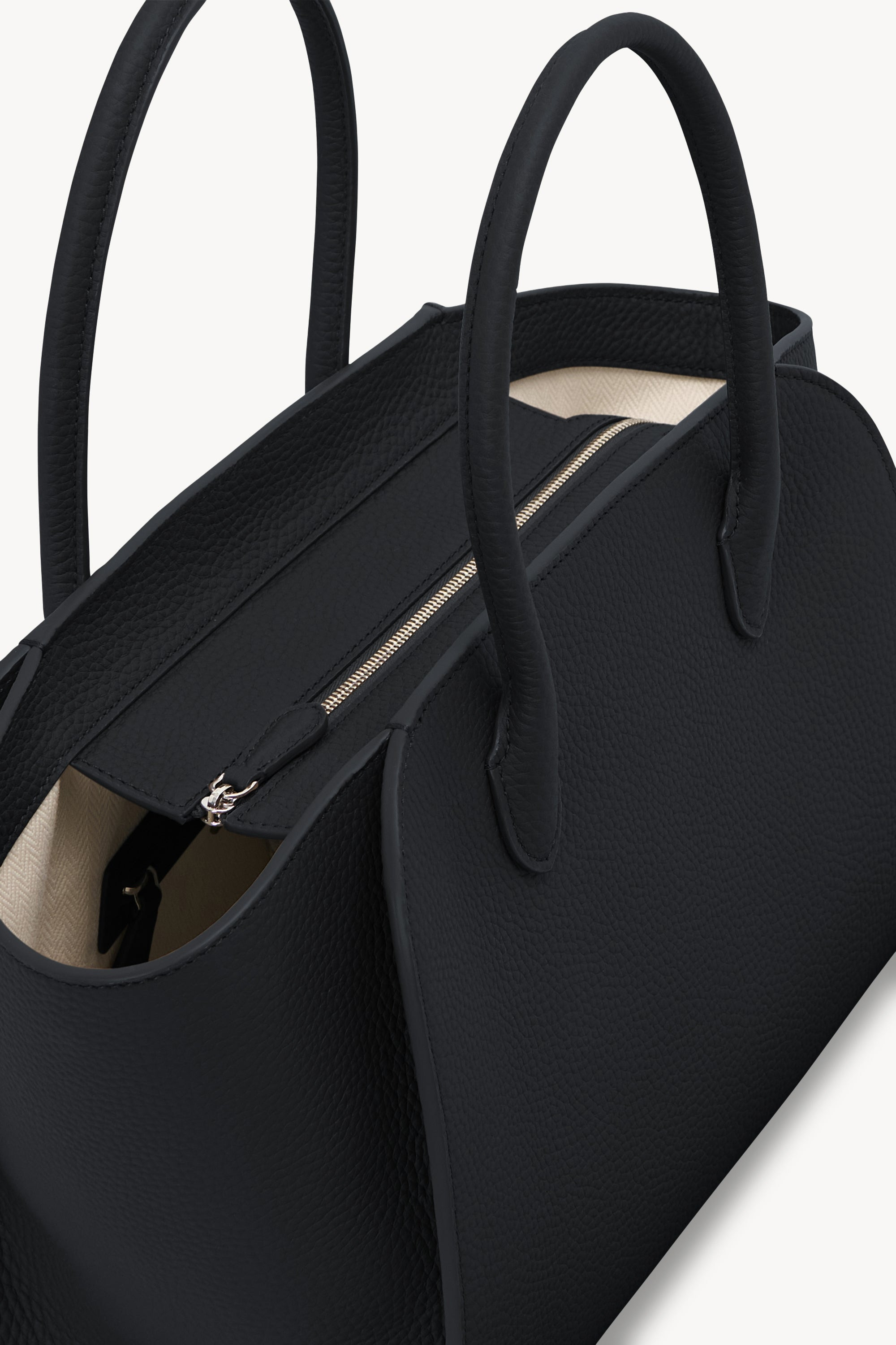 Marlo 12 Bag in Leather - 4