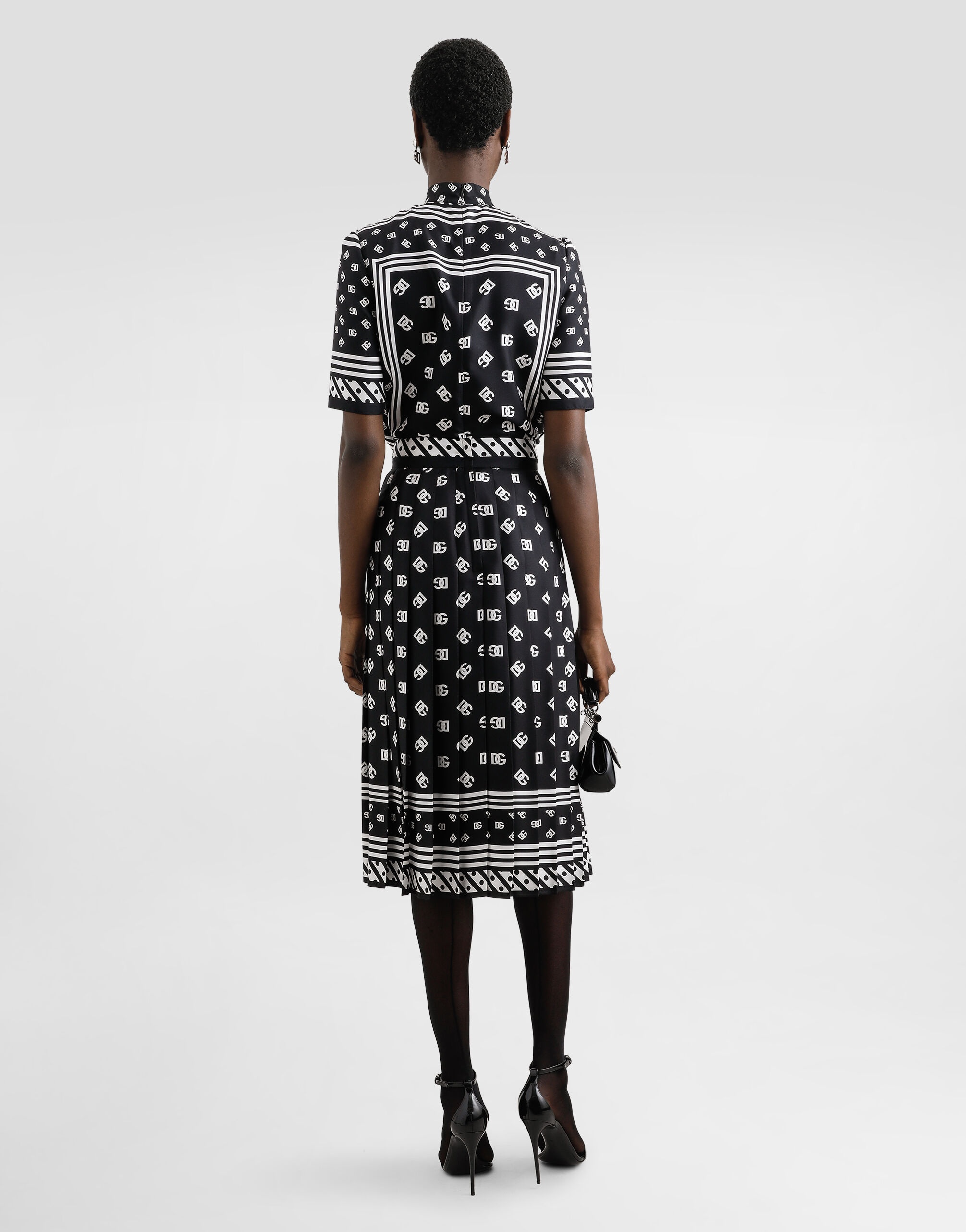 Pleated silk twill calf-length skirt with all-over DG logo scarf print - 3